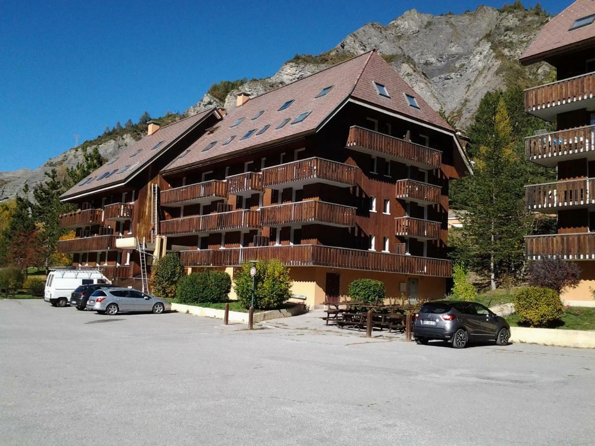 Appartement De Type 3 Allos Luaran gambar